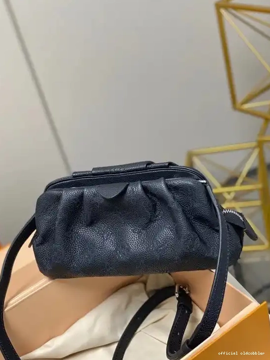 Official oldcobbler VUITTON SCALA LOUIS POUCH MINI 0701